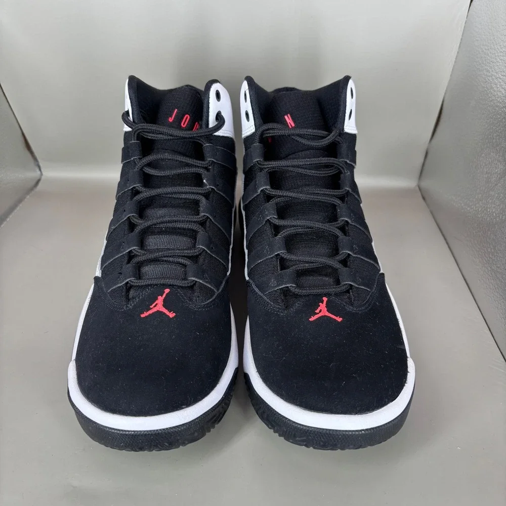 Jordan Max Aura 5 Black White University Red Sneakers AQ9214-101 Mens 7Y
